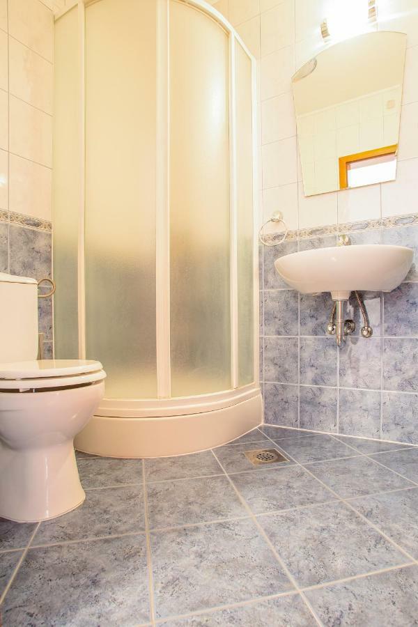 Larus-M Apartments Мимице Экстерьер фото